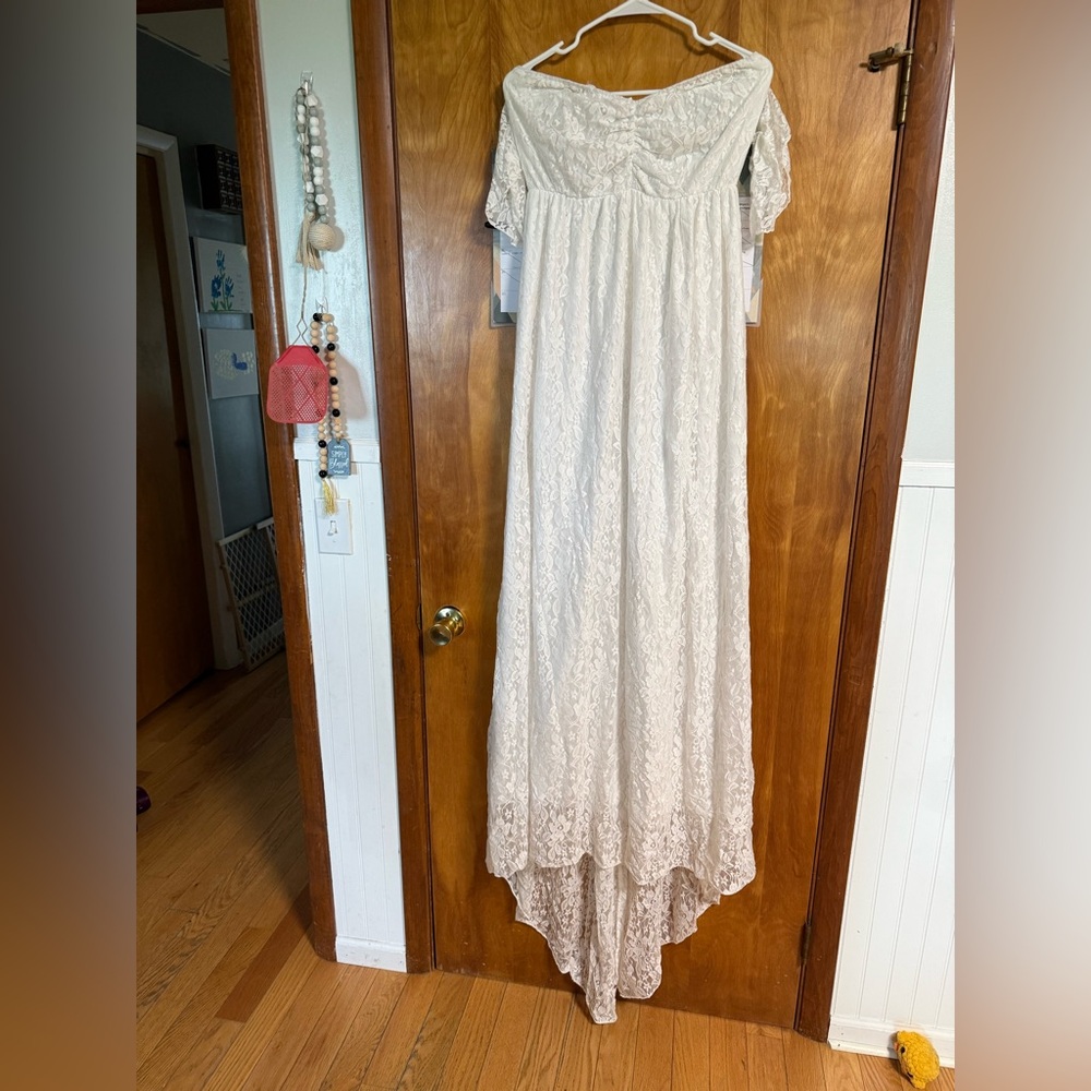 Elegant Cream Lace Gown
